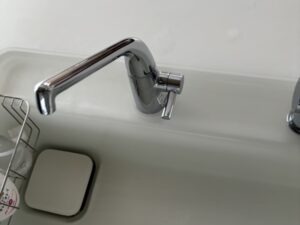 愛媛キッチン取付け隊　アルカリイオン整水器の工事　施工前
